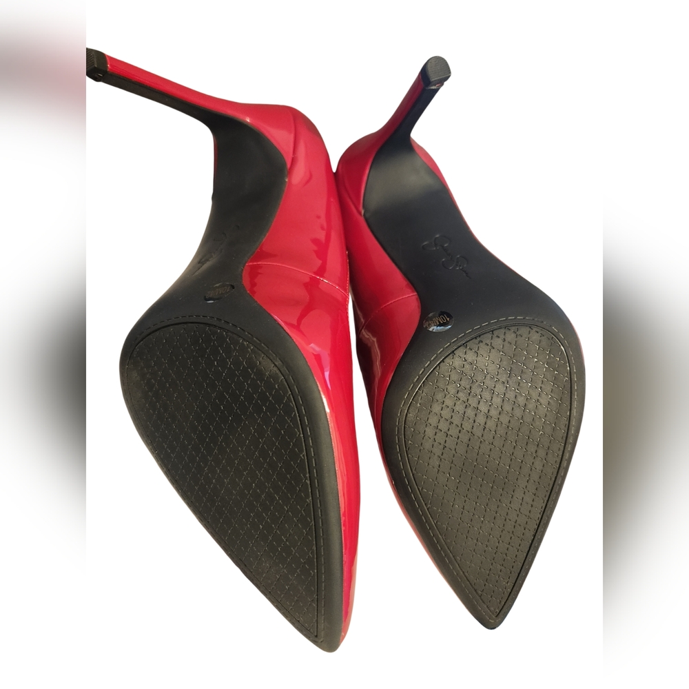 Jessica Simpson Red pumps/heels
